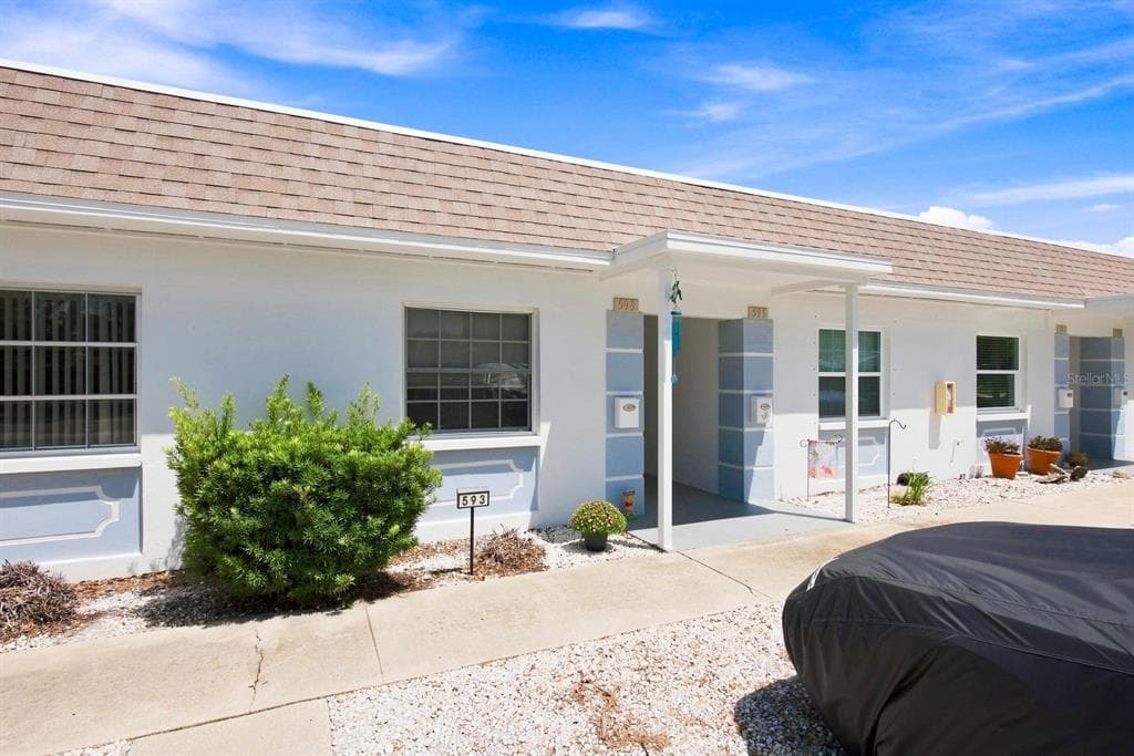 593 WESTWINDS DRIVE UNIT 593 PALM HARBOR, FL 34683