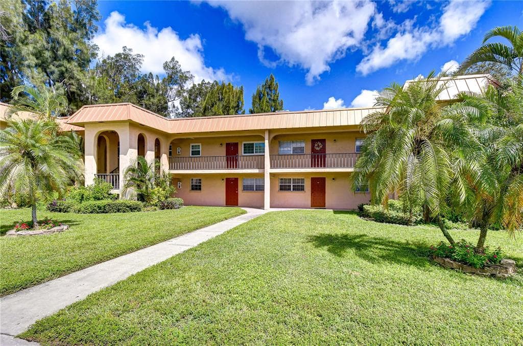 4500 E BAY DRIVE UNIT 139 CLEARWATER, FL 33764