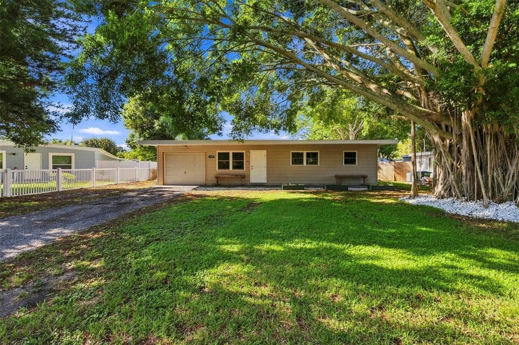 1609 SCOTT STREET CLEARWATER, FL 33755