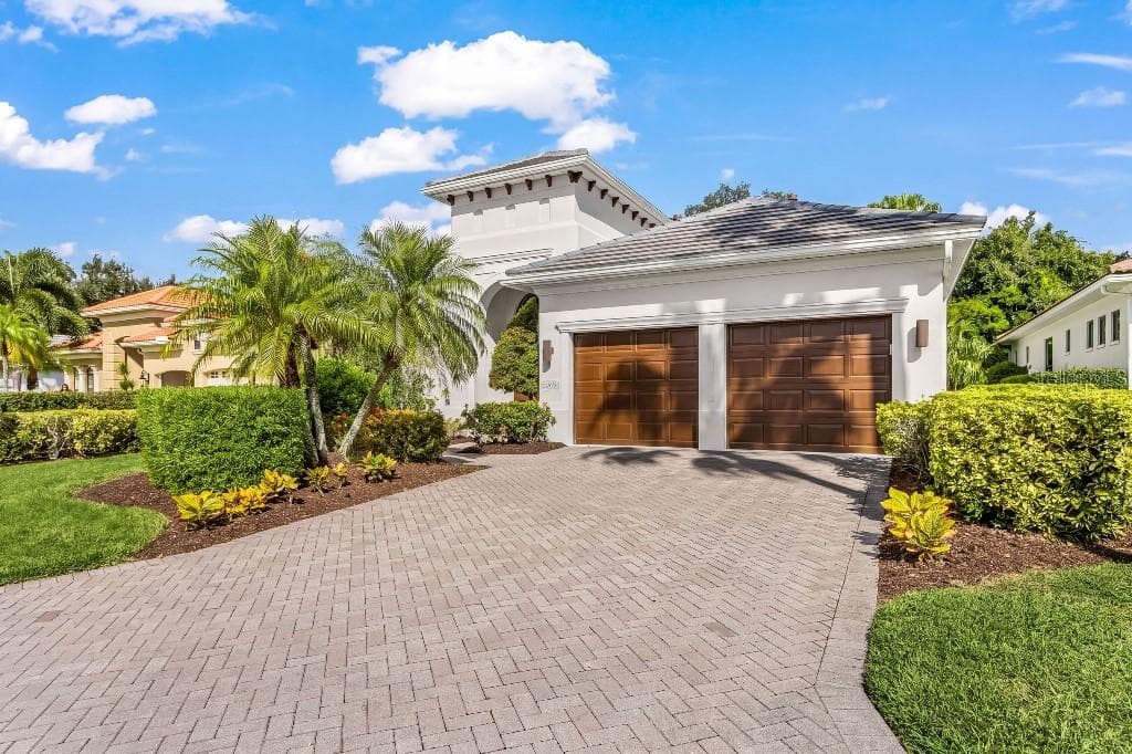7184 WHITEMARSH CIRCLE BRADENTON, FL 34202