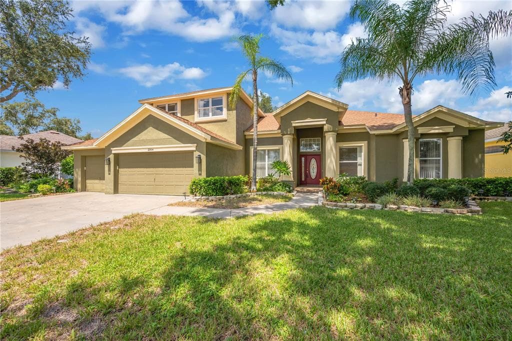 2304 DELAMERE COURT VALRICO, FL 33596