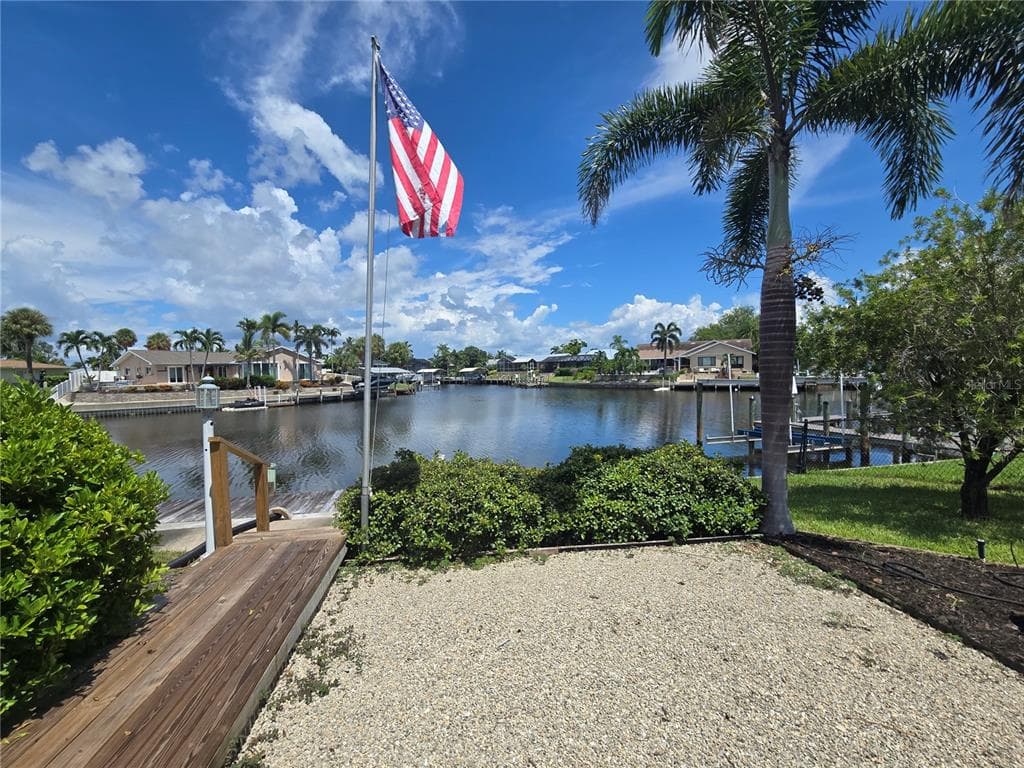 4609 CORAL BOULEVARD BRADENTON, FL 34210