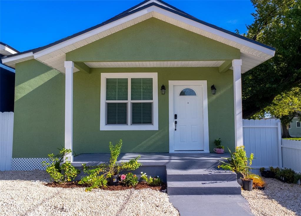 2601 W SAINT CONRAD STREET TAMPA, FL 33607