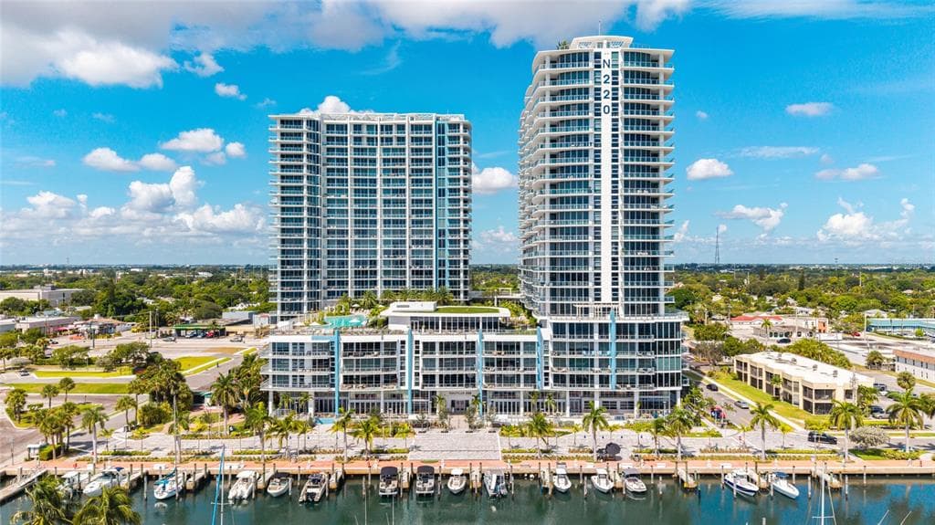 220 LAKE SHORE DRIVE UNIT 704 LAKE PARK, FL 33403