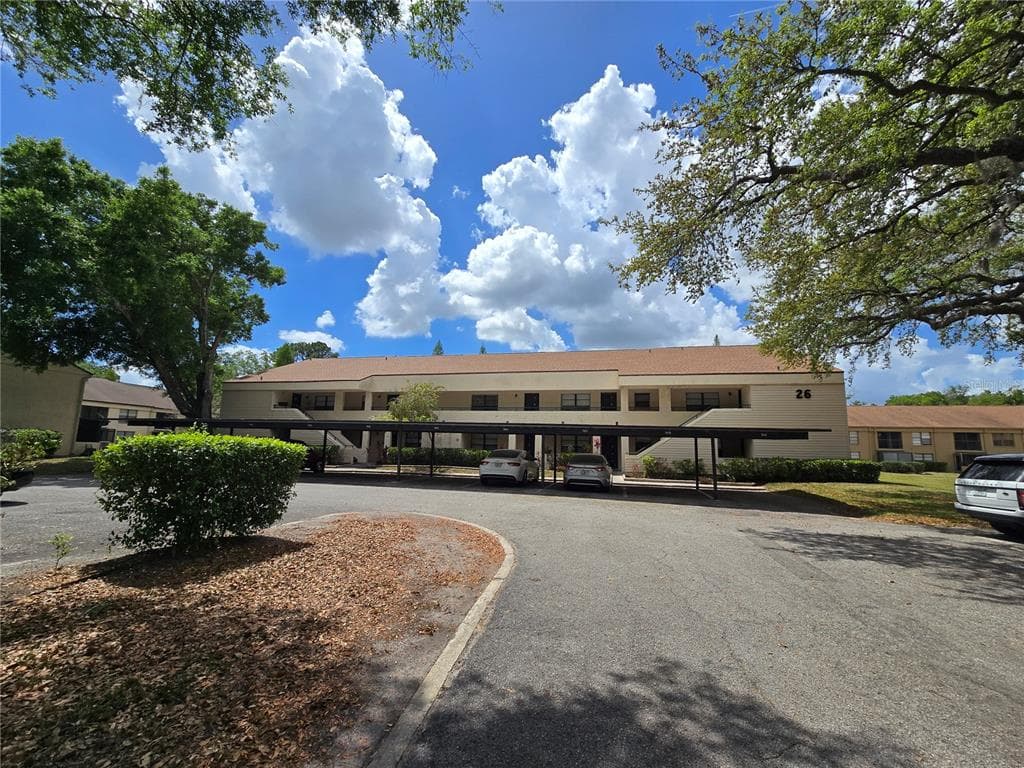 7838 NIAGARA AVENUE UNIT 305 TAMPA, FL 33617