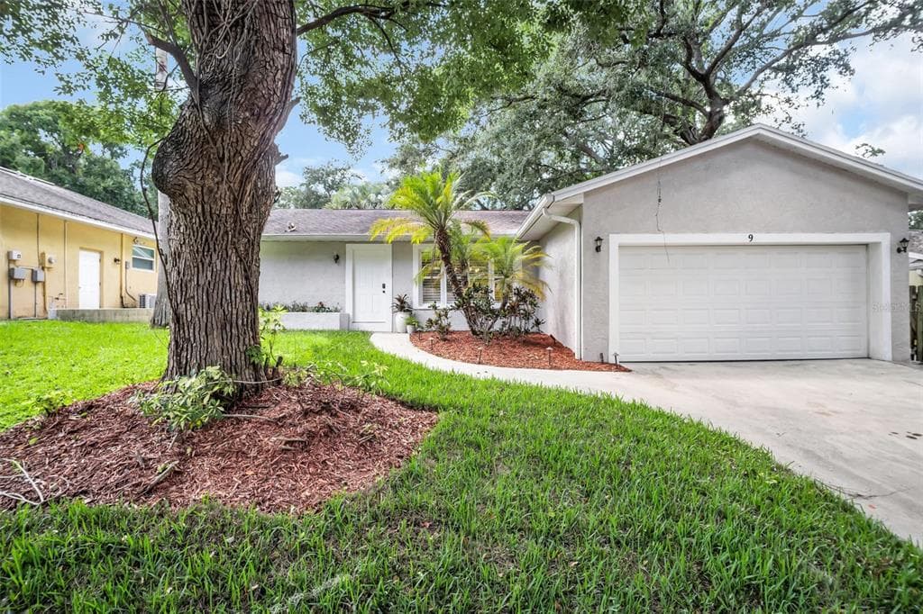 9 HARBOR COVE STREET W SAFETY HARBOR, FL 34695