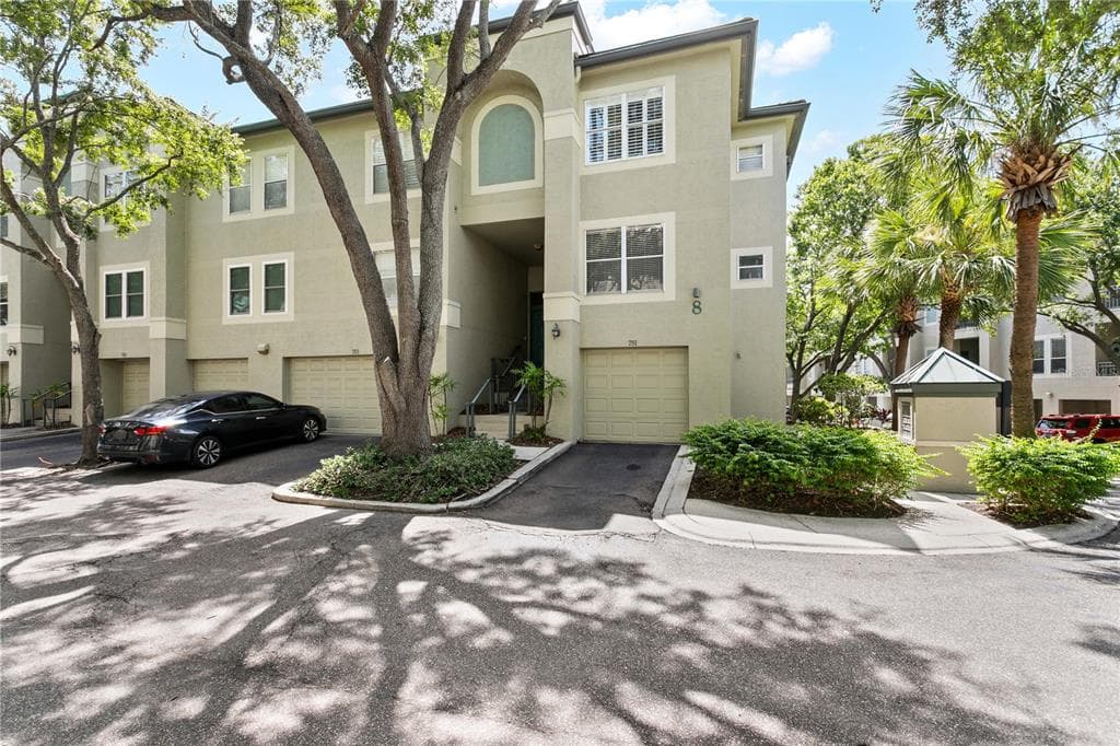 751 CORAL REEF DRIVE UNIT 751 TAMPA, FL 33602