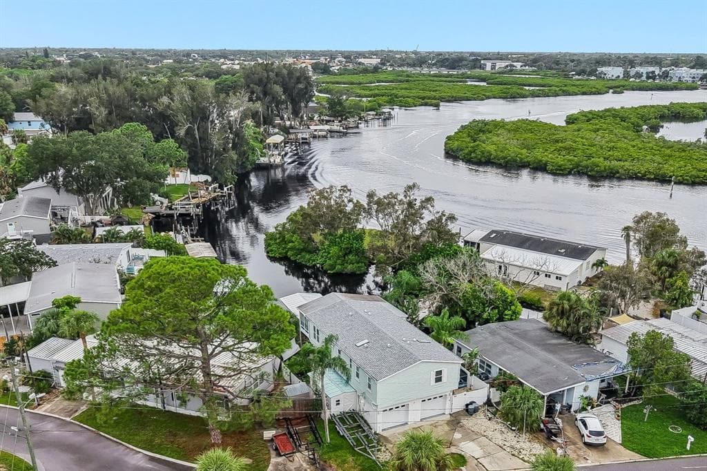 507 RIVER VIEW LANE TARPON SPRINGS, FL 34689