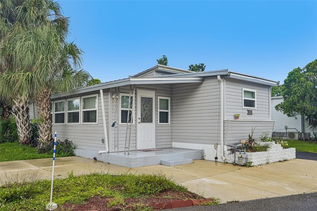 1100 UNIVERSITY PARKWAY UNIT #54 SARASOTA, FL 34234