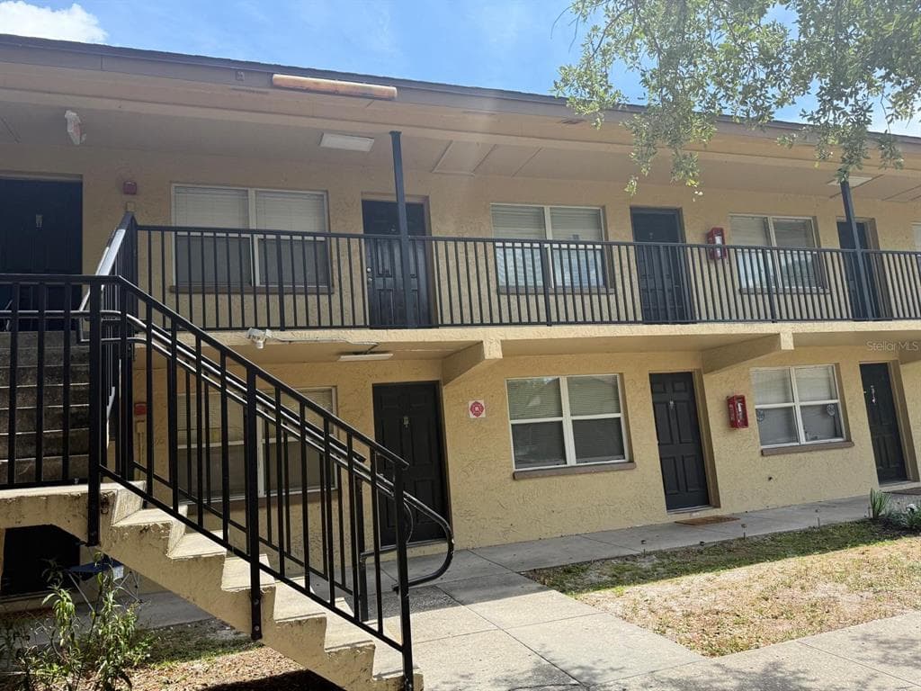 2501 HARN BOULEVARD UNIT H23