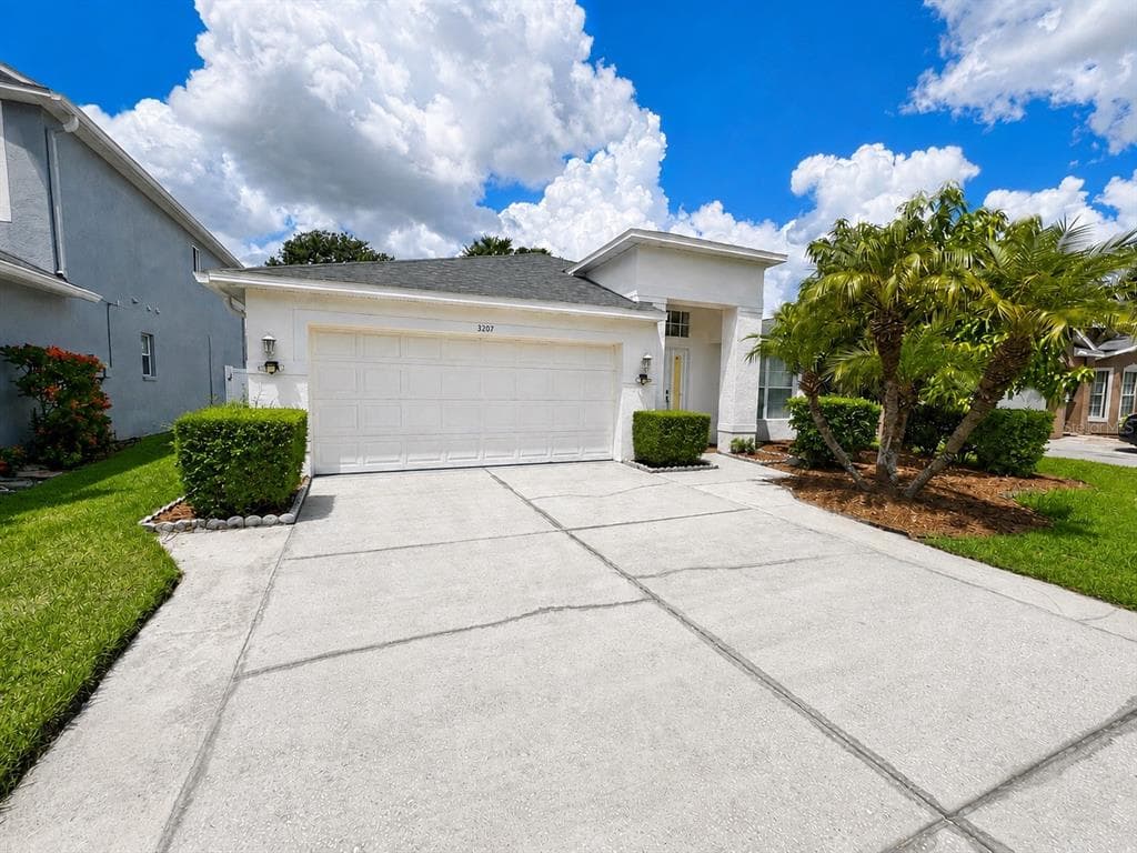 3207 CLOVER BLOSSOM CIRCLE LAND O LAKES, FL 34638