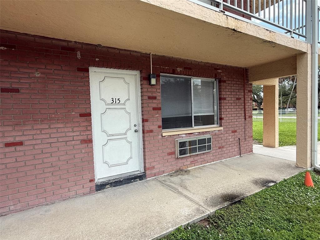 3301 58TH AVENUE S UNIT 315 ST PETERSBURG, FL 33712