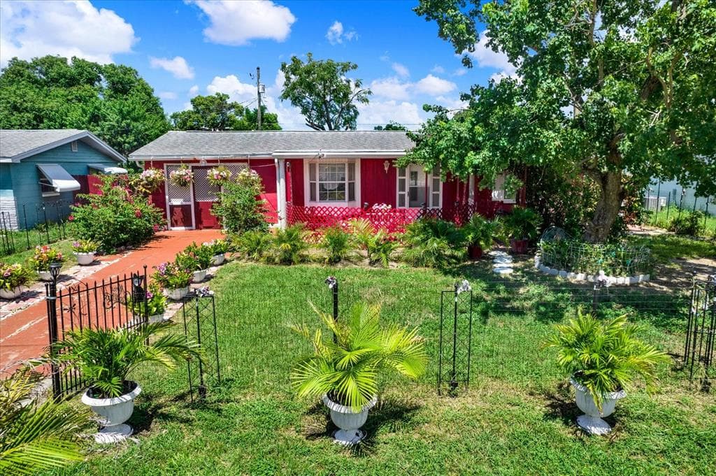 4737 LONGWOOD AVE HOLIDAY, FL 34690