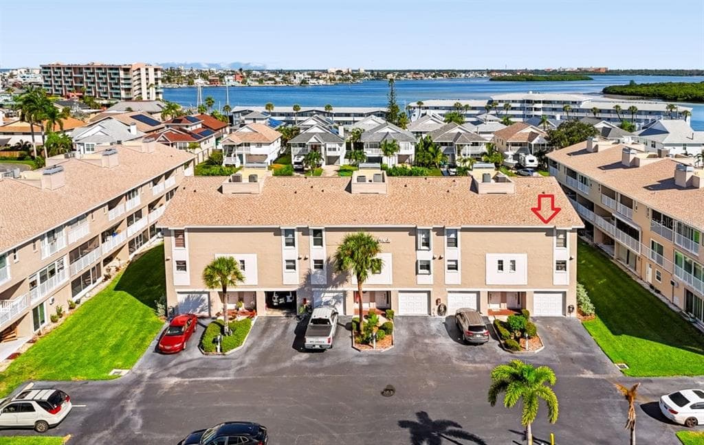 255 CAPRI CIRCLE N UNIT 22