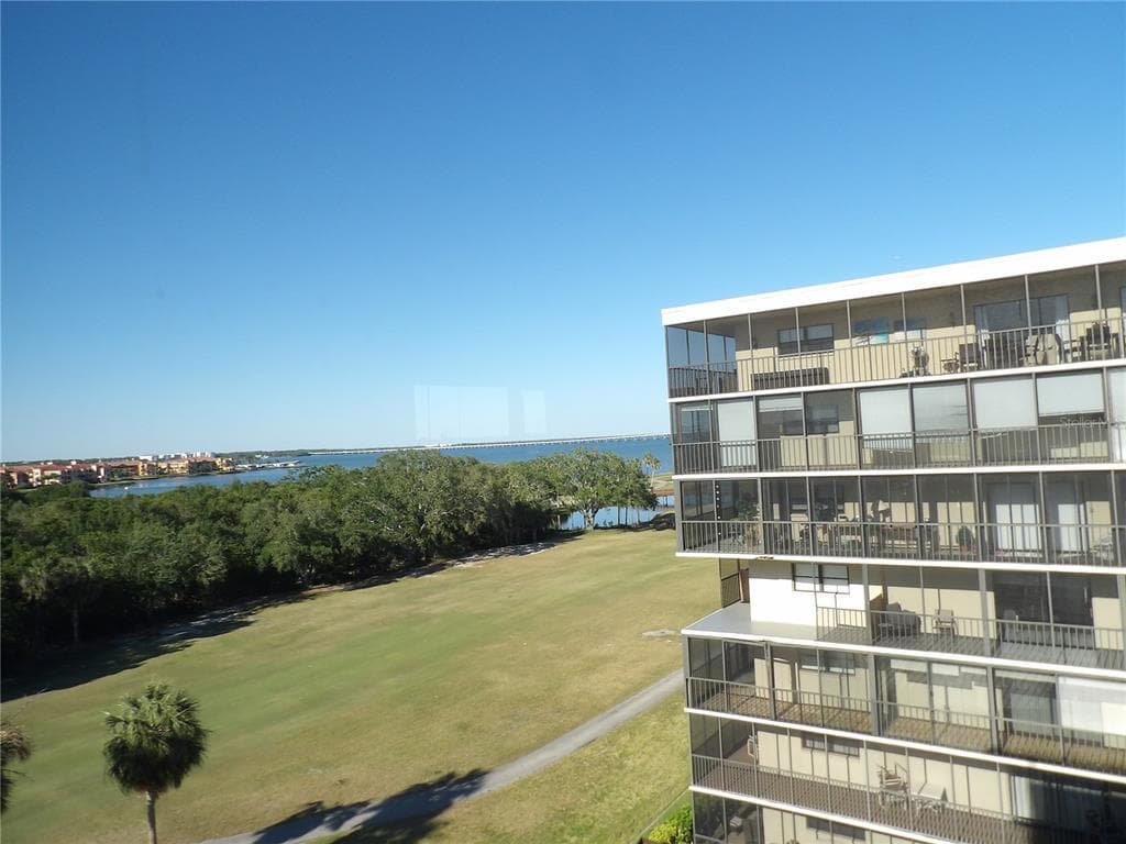 3300 COVE CAY DRIVE UNIT 6G CLEARWATER, FL 33760
