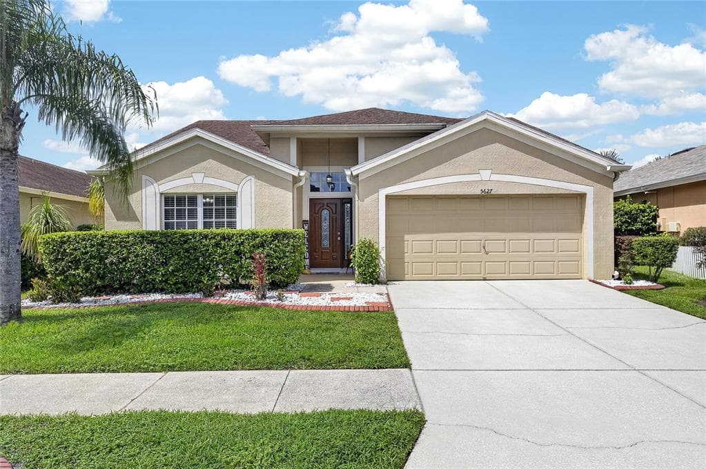5627 WAR ADMIRAL DRIVE WESLEY CHAPEL, FL 33544