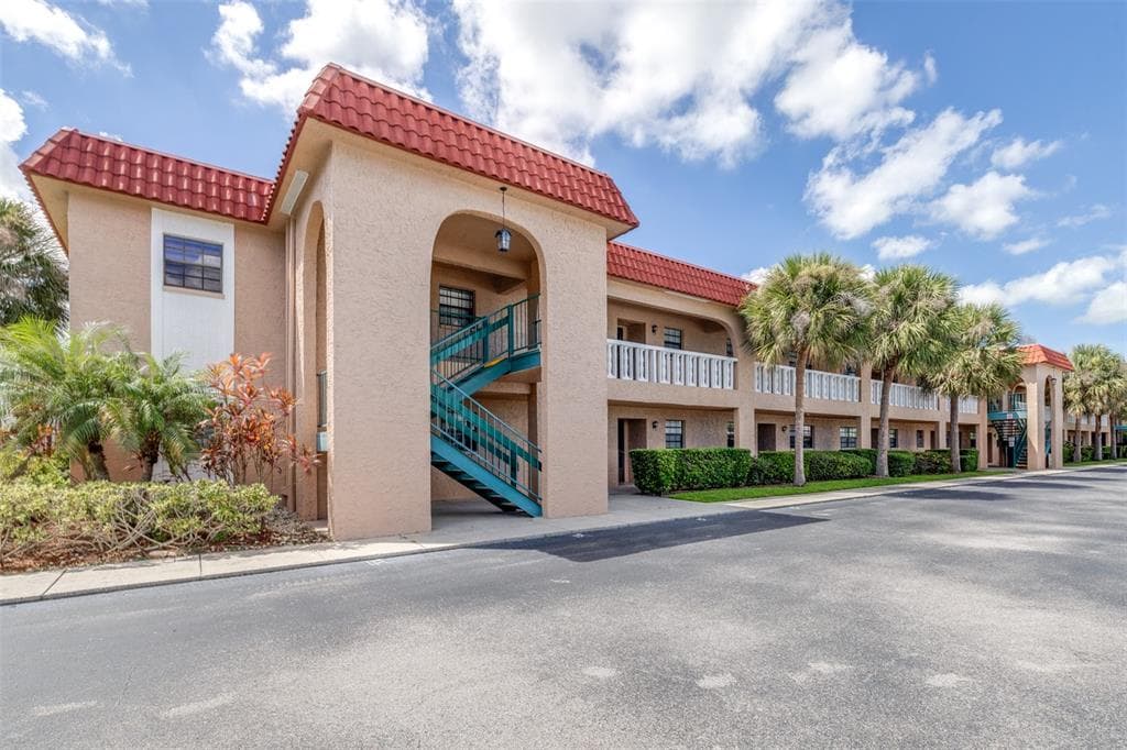 1750 BELLEAIR FOREST DRIVE UNIT A8