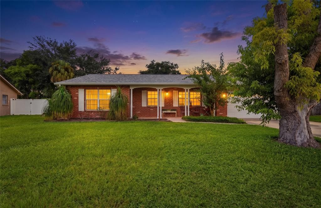 8403 S FLINTROCK COURT TAMPA, FL 33615