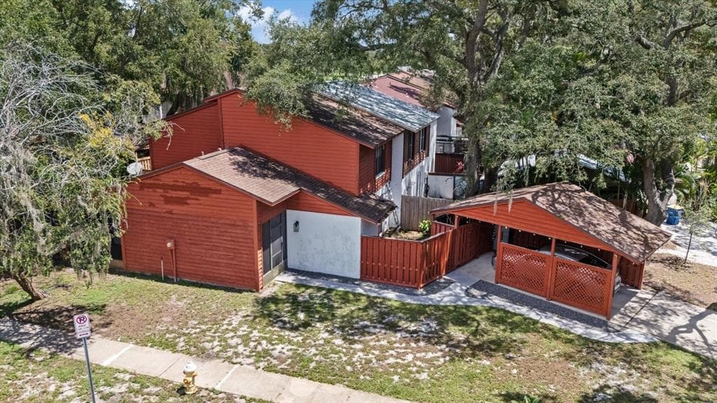 803 FAIRWOOD LANE