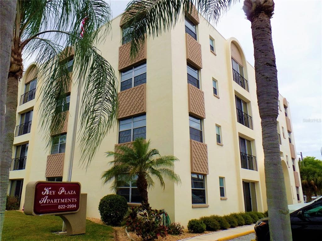 327 34TH AVENUE N UNIT 304