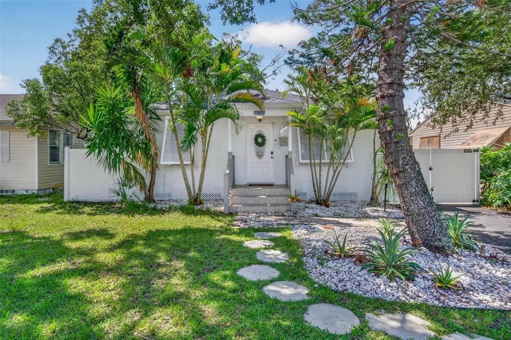 2710 16TH AVENUE N ST PETERSBURG, FL 33713