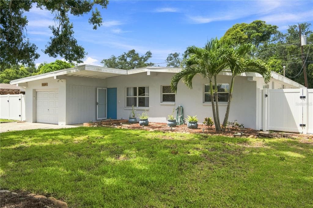 11610 116TH STREET SEMINOLE, FL 33778