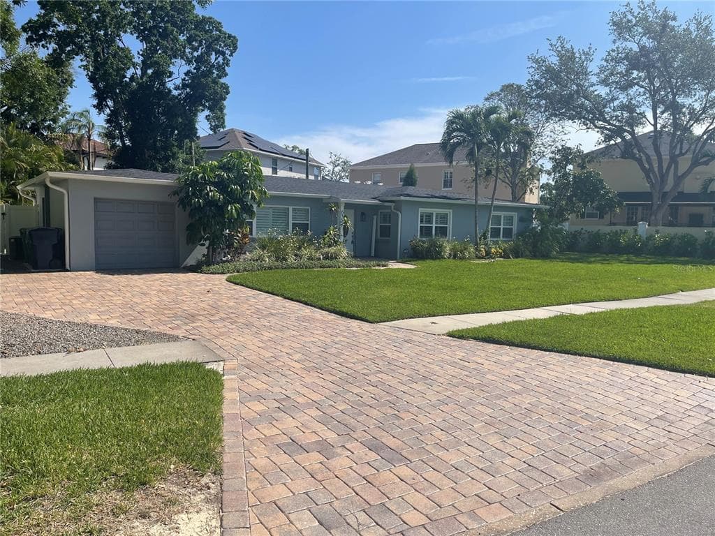 633 BOSPHOROUS AVENUE