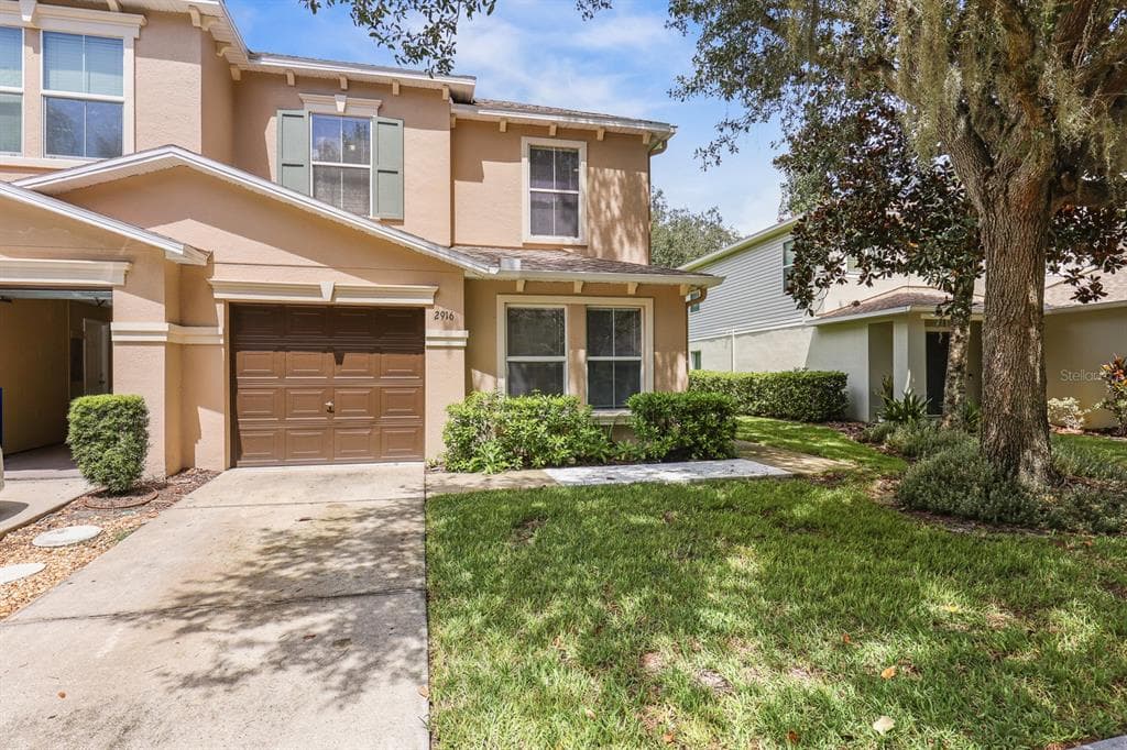 2916 ROYAL TUSCAN LANE VALRICO, FL 33594