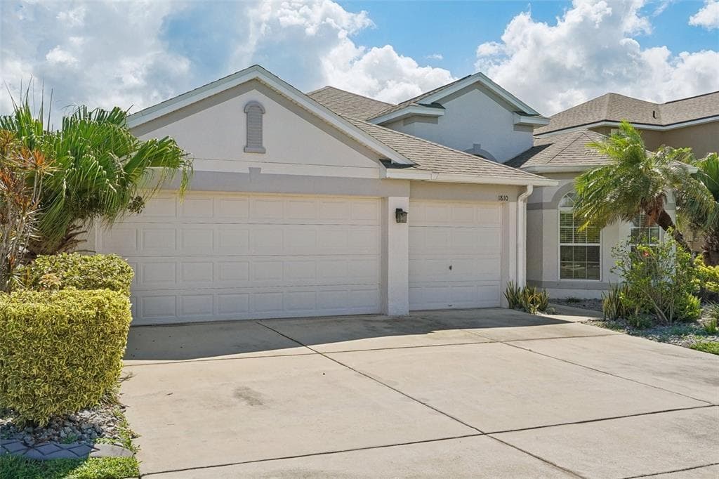 1810 MIRA LAGO CIRCLE RUSKIN, FL 33570