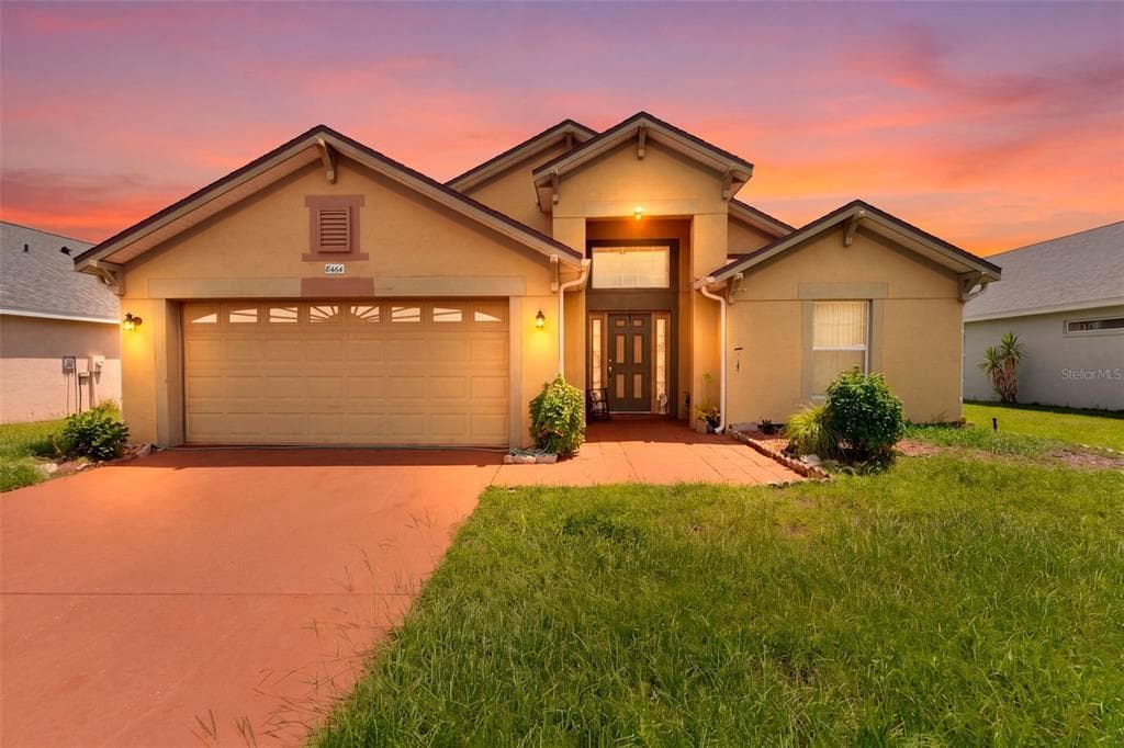 8464 ADELE ROAD LAKELAND, FL 33810