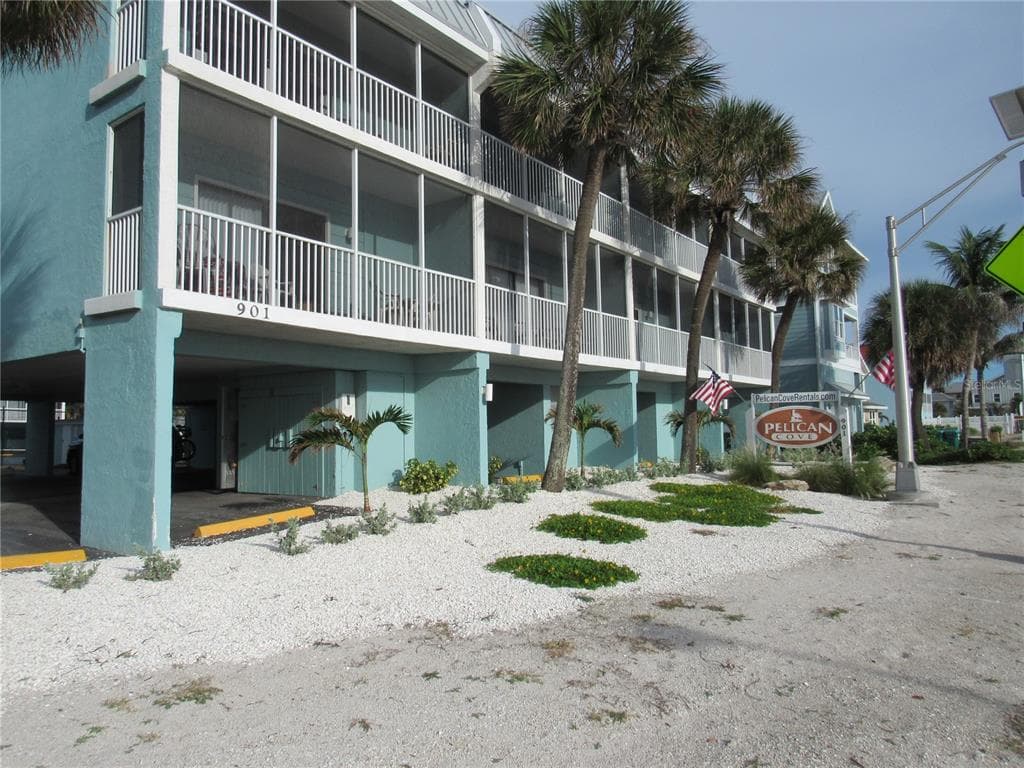 901 GULF DRIVE S UNIT 2 BRADENTON BEACH, FL 34217