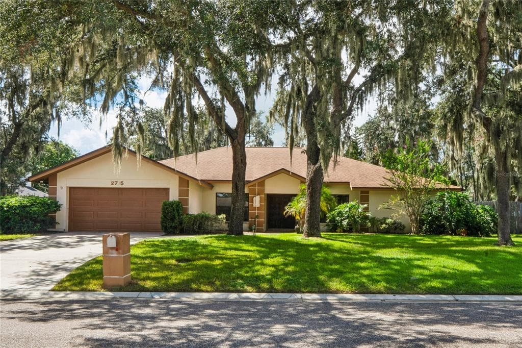 2715 LAUREL OAK DRIVE PLANT CITY, FL 33566
