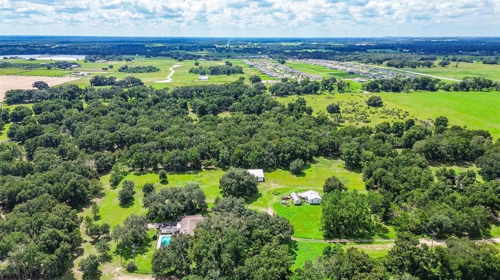 11327 CARTER GROVE LANE THONOTOSASSA, FL 33592