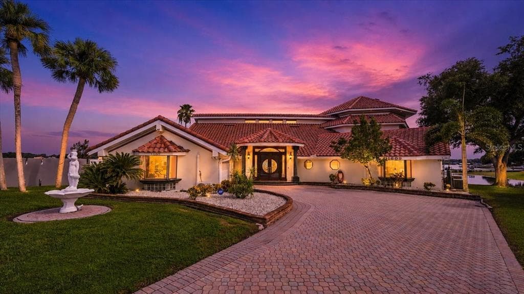 11609 CARROLLWOOD DRIVE