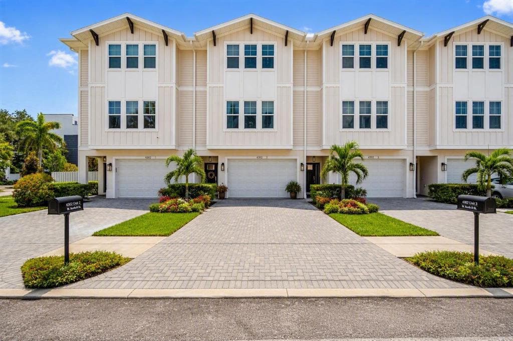 4302 W NORTH B STREET UNIT 2