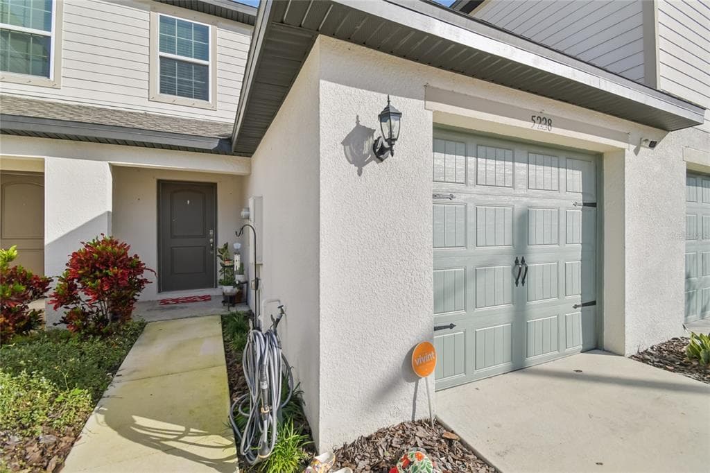 5228 NEW FRIENDSHIP PL TAMPA, FL 33619