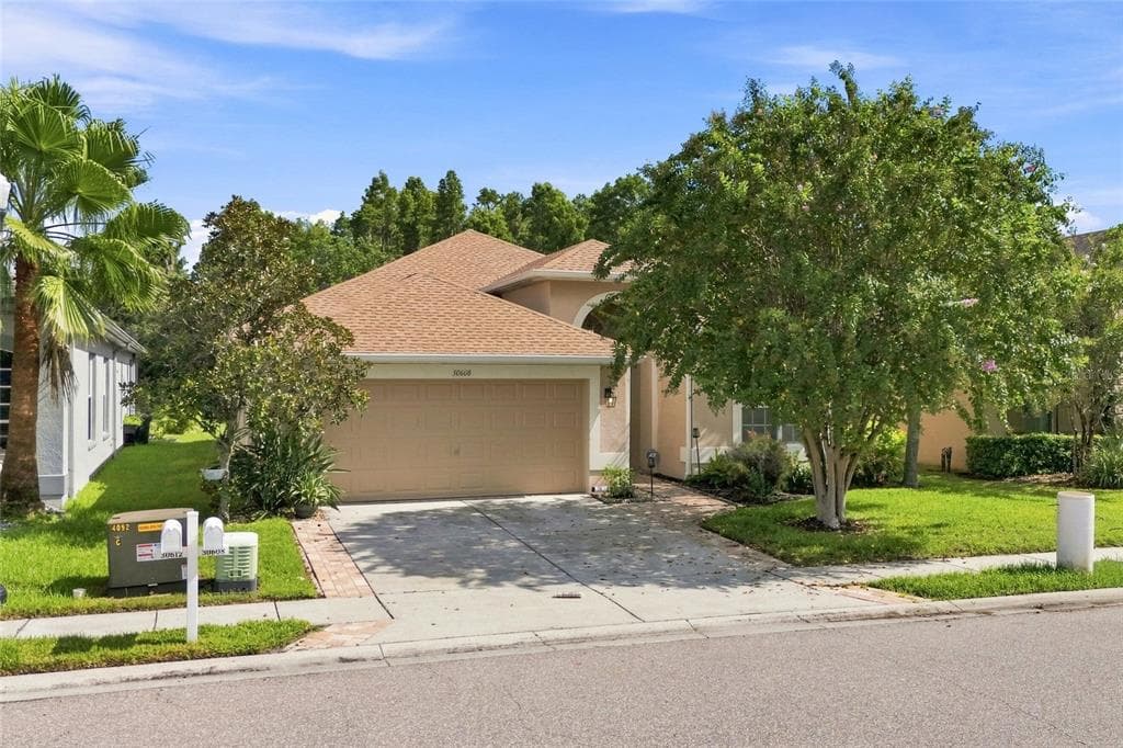 30608 PECAN VALLEY LOOP WESLEY CHAPEL, FL 33543