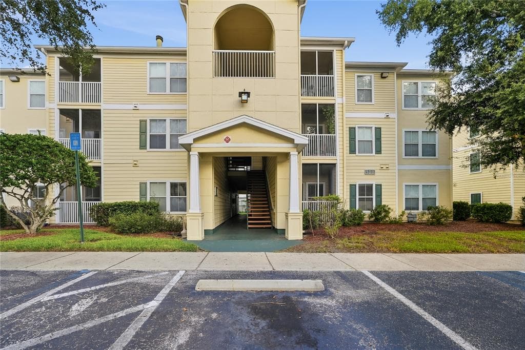 18471 BRIDLE CLUB DRIVE