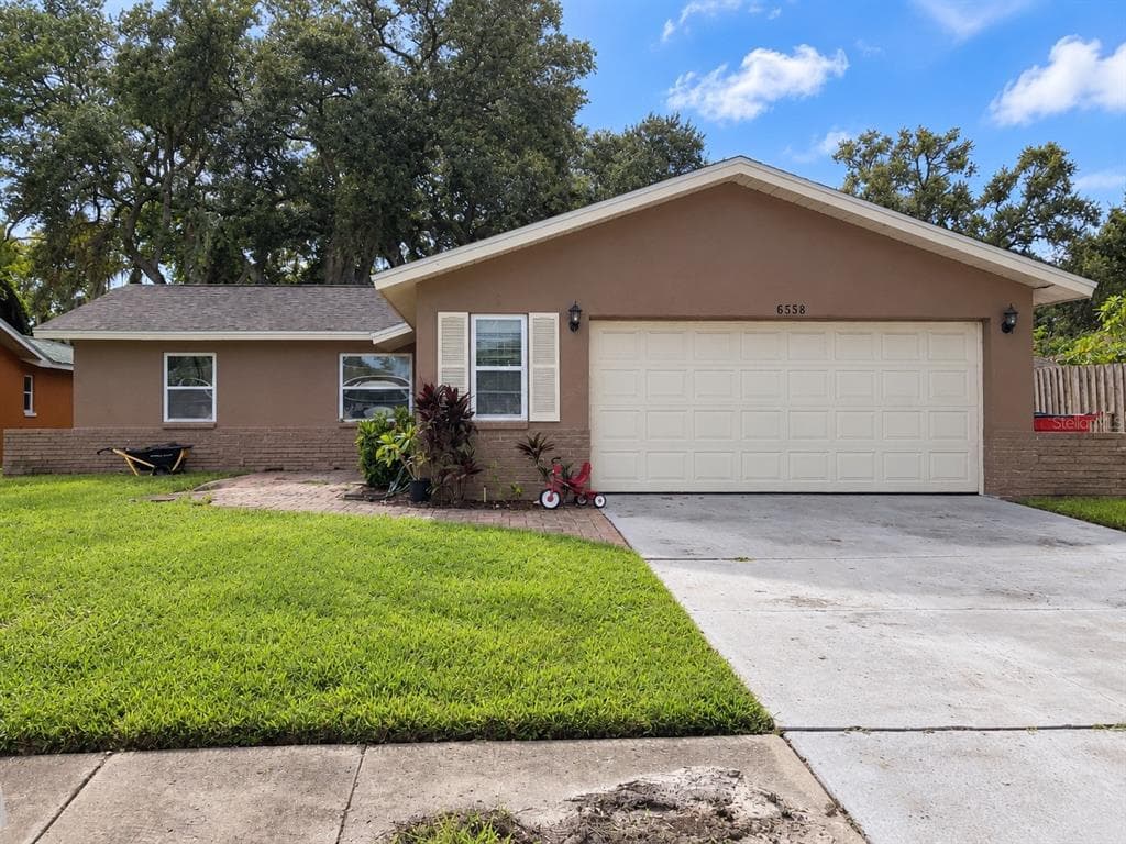 6558 CREEKVIEW TER N