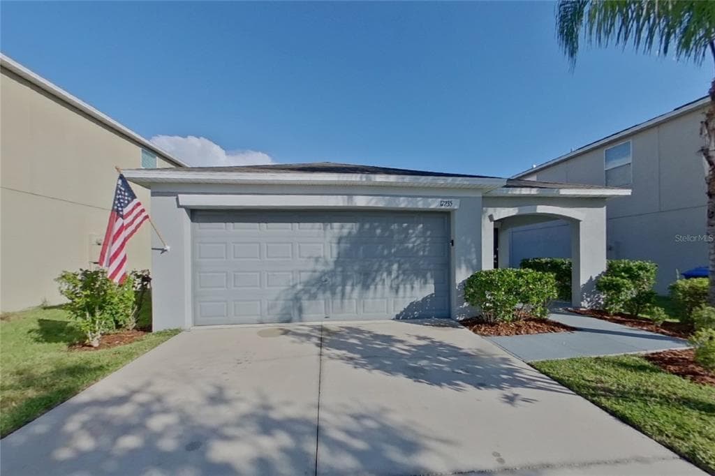 17235 WHITE MANGROVE DRIVE WIMAUMA, FL 33598