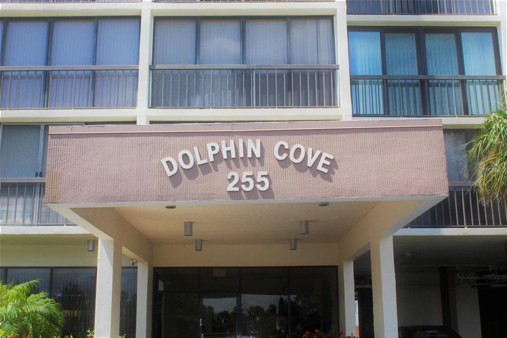 255 DOLPHIN POINT UNIT 710