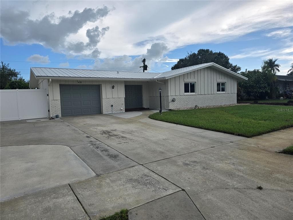 5420 STARWOOD PLACE SARASOTA, FL 34232