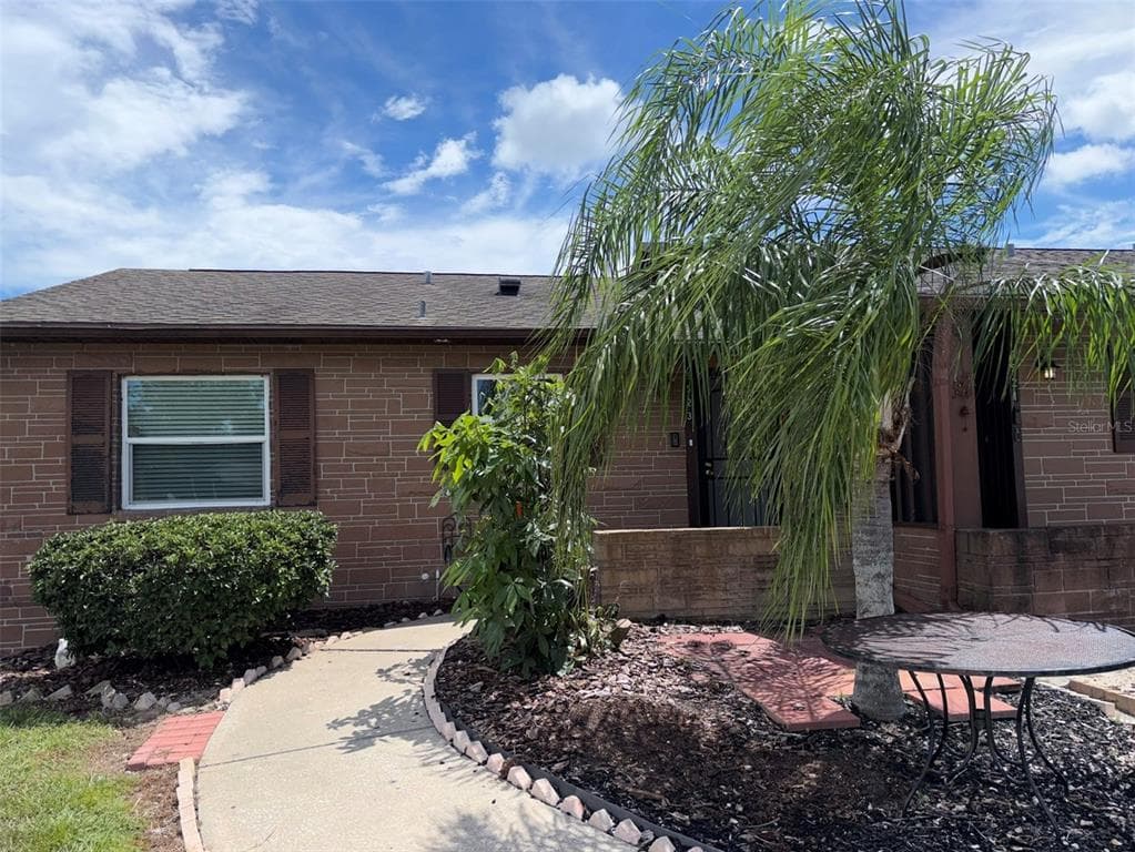 9523 FIELDVIEW CIRCLE UNIT 9523 THONOTOSASSA, FL 33592