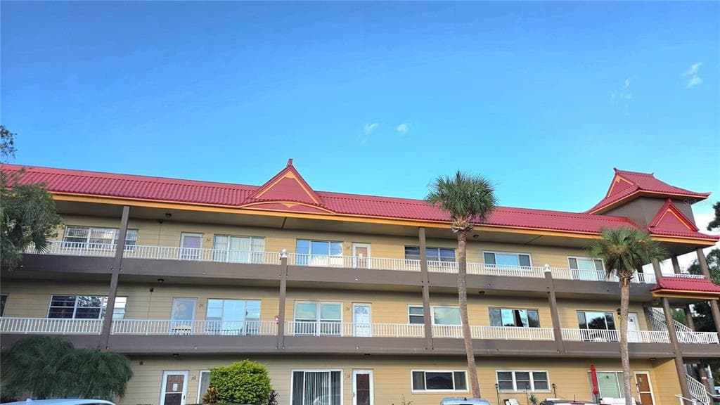 2402 ECUADORIAN WAY UNIT 48 CLEARWATER, FL 33763
