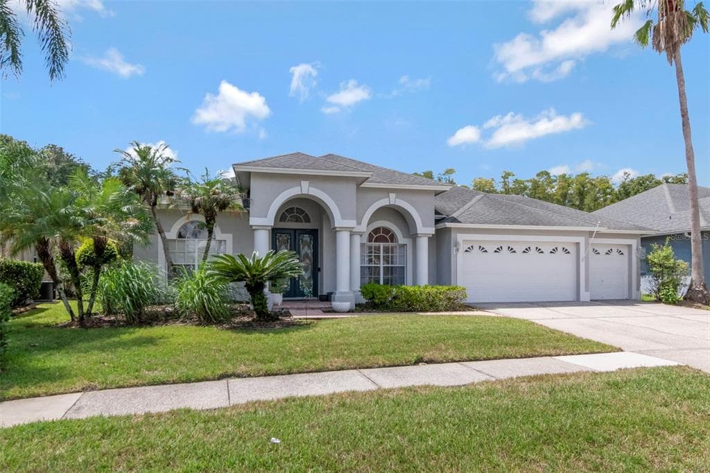 10017 KINGSHYRE WAY TAMPA, FL 33647