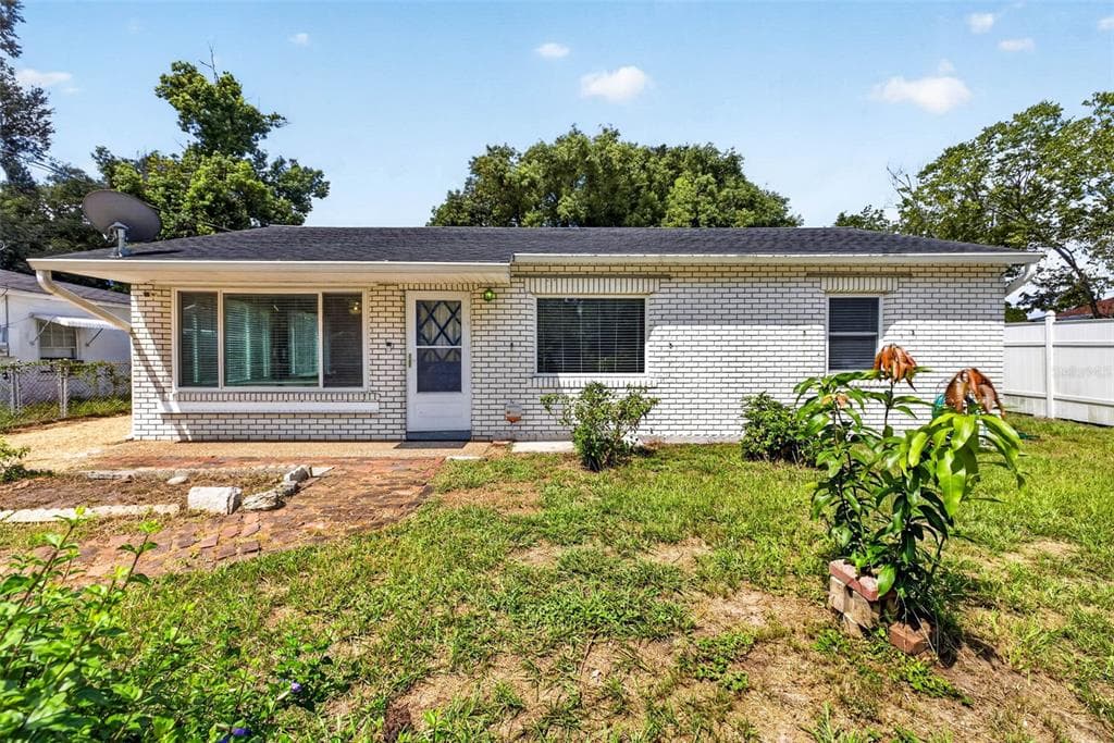 9522 N ASHLEY STREET TAMPA, FL 33612