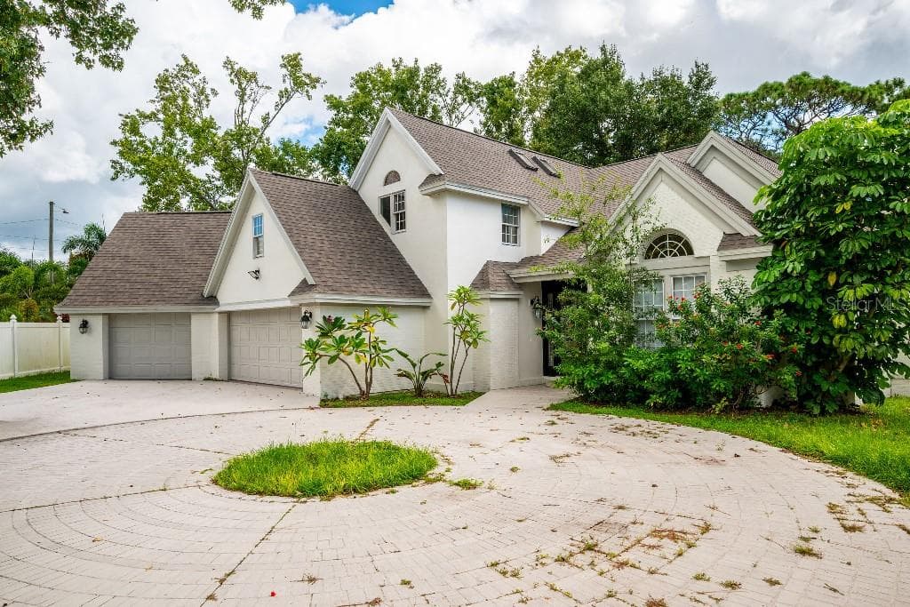 2844 LUCE DRIVE N CLEARWATER, FL 33761