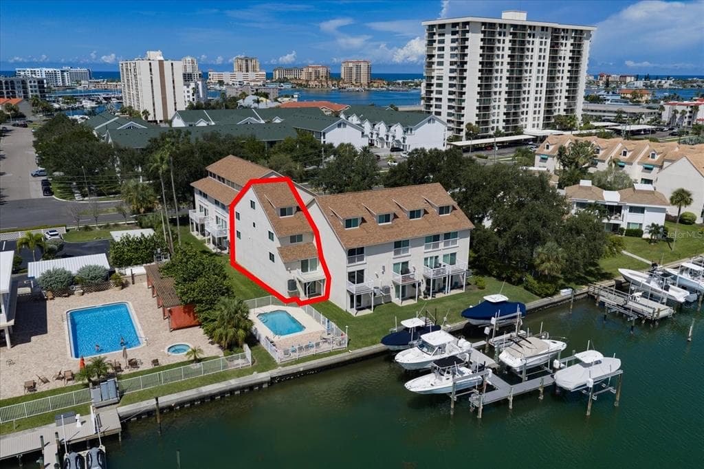 301 ISLAND WAY UNIT E