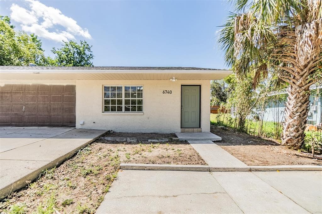 6740 CARNELIAN AVENUE NEW PORT RICHEY, FL 34653