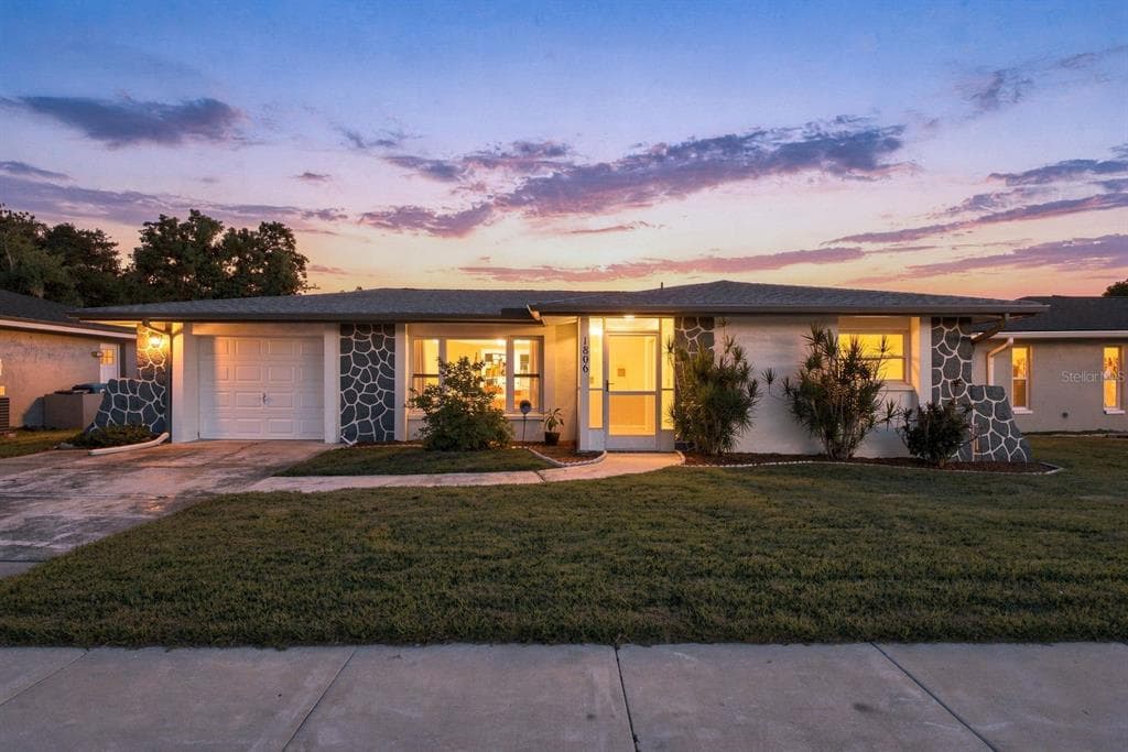 1806 DRIFTWOOD CIRCLE S OLDSMAR, FL 34677
